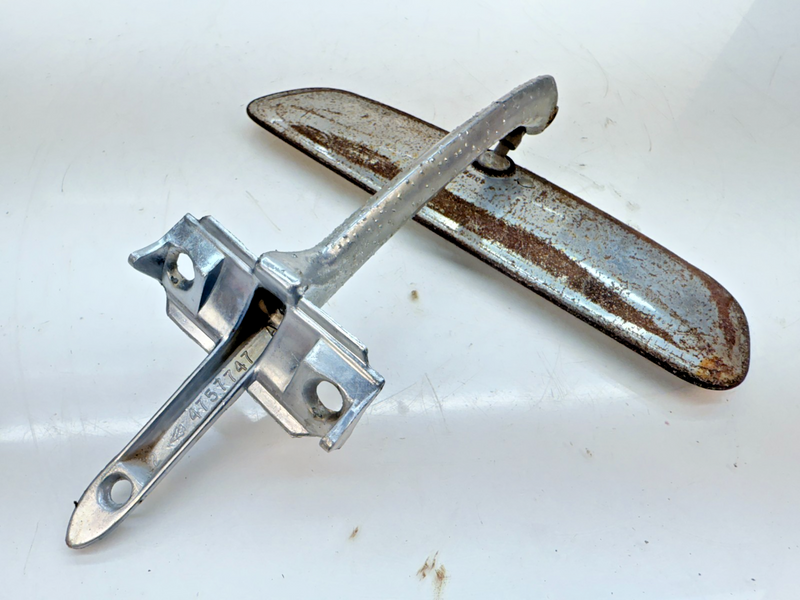 OEM 1959 1960 CHEVY Bel-Air Biscayne Rear View Mirror Bracket GM 4757747 B80-24