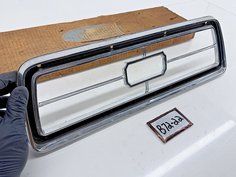 NOS 1973 1974 Ford Galaxie LTD Custom 300 500 Rear Taillight Bezel D3AZ-13489-A