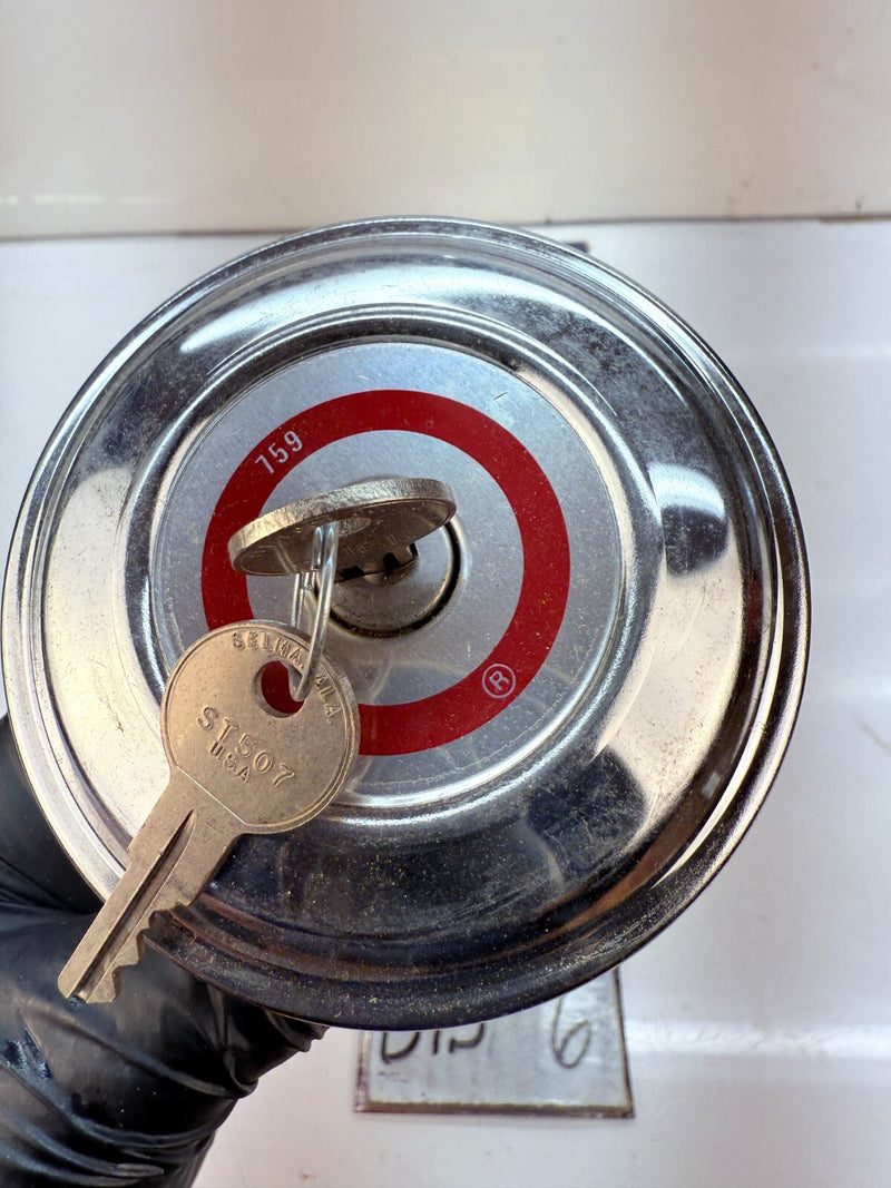NOS STANT 10559 G759 Locking Fuel Tank Cap Gas Cap & Keys Vintage Chrome B73-6