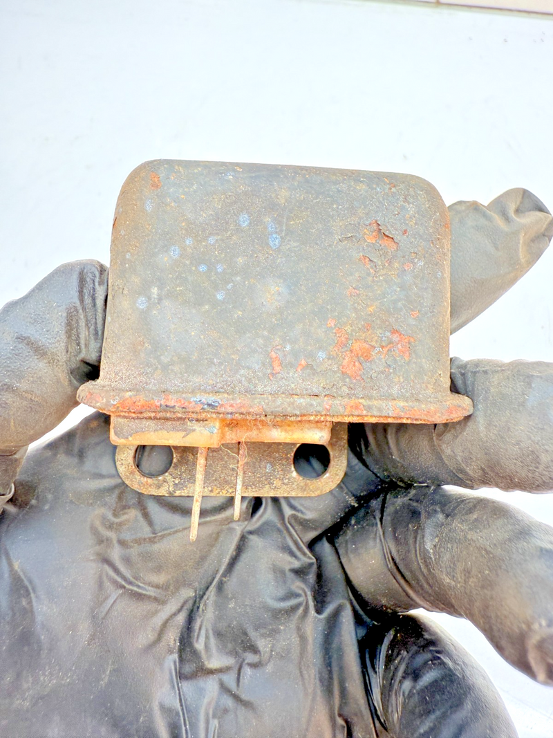 OEM 1957 - 1966 CADILLAC CHEVY CORVETTE IMPALA BELAIR HORN RELAY 1116920 E6-61