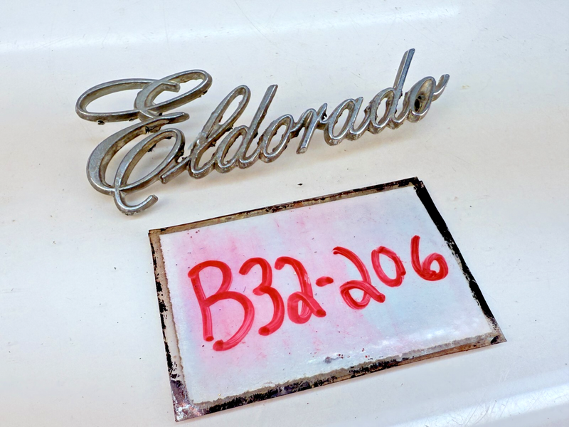 OEM 1986 - 1989 Cadillac Eldorado Trunk Emblem Vintage Script 20082823 B32-206