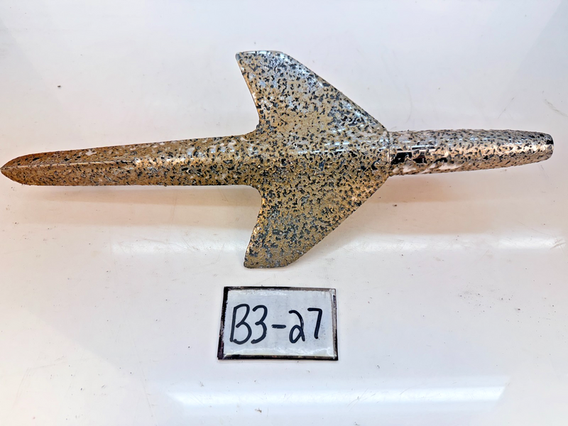 1951 Chevrolet Hood Emblem Ornament Jet Plate Wings Bullet Rocket 3695337 B3-27