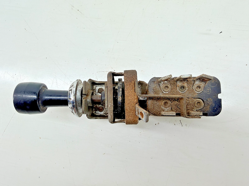 OEM 1950 - 1954 FORD SHOEBOX 1948 - 1954 FORD TRUCK HEADLIGHT SWITCH C67-171