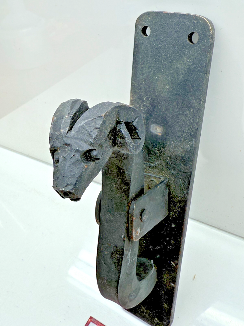 VINTAGE Cast Iron Ram Head Door Knocker Patriotic Americana USA B68-2