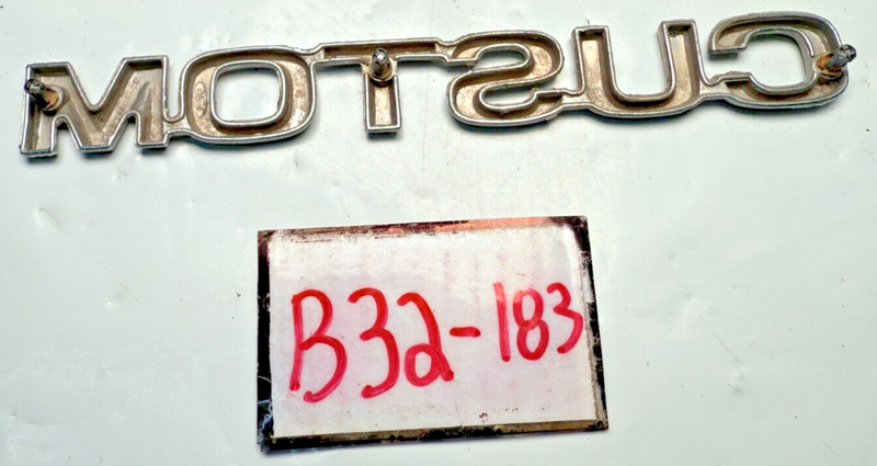 (1) OEM 1980 - 1986 Ford F150 F250 BRONCO CUSTOM Emblem 81 82 83 84 85 B32-183