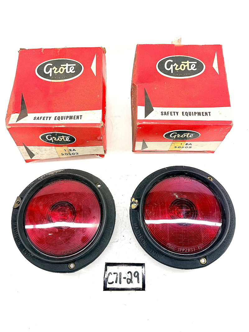 NOS GROTE PAIR STOP LIGHT 50502 TRUCK-LITE 80339R RAT ROD C71-29