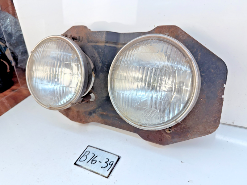 1968 FORD Torino Fairlane LH HEADLIGHT MOUNTING PANEL HEAD LIGHTS B76-39