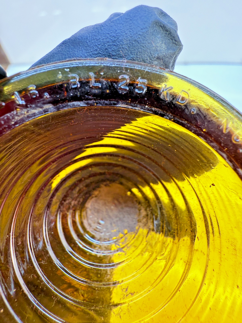VINTAGE OEM K-D BL25 AMBER Glass Beehive Tail Light Lens B78-12