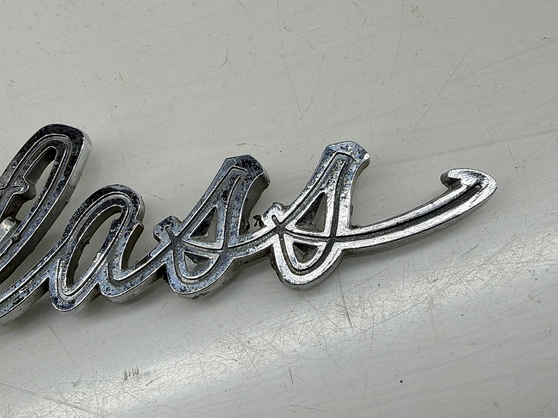 OEM 1968 Oldsmobile Cutlass Trunk Script Emblem Name Plate 7791576 E9-72