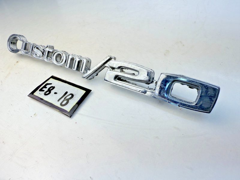 OEM 1969 1970 1971 1972 Chevrolet Custom 20 Emblem Truck Pickup 3944760 E8-18