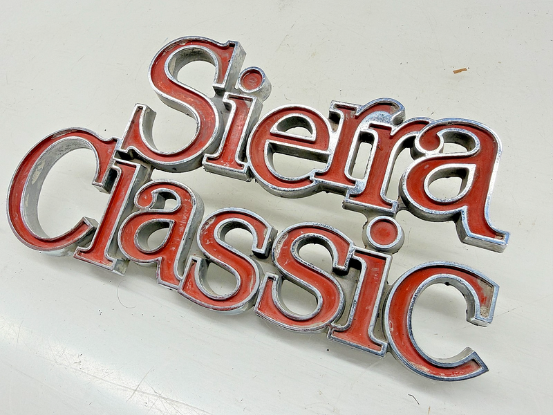 1973 - 1991 JIMMY GMC K5 SQUAREBODY SIERRA CLASSIC EMBLEM 14013796 C66-16
