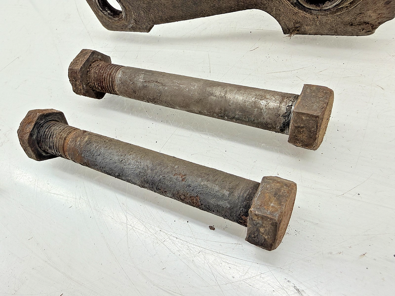 OEM 1957 - 1960 Ford F-100 Rear Spring Shackle Kit B7TZ-5630-A C70-26