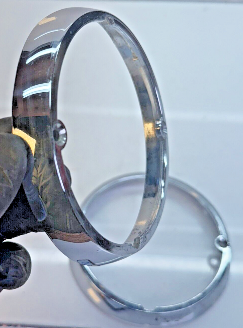 NOS 1950 1951 OLDSMOBILE 98 PAIR of CHROME TAIL LAMP LIGHT BEZEL 5939088 C20-50