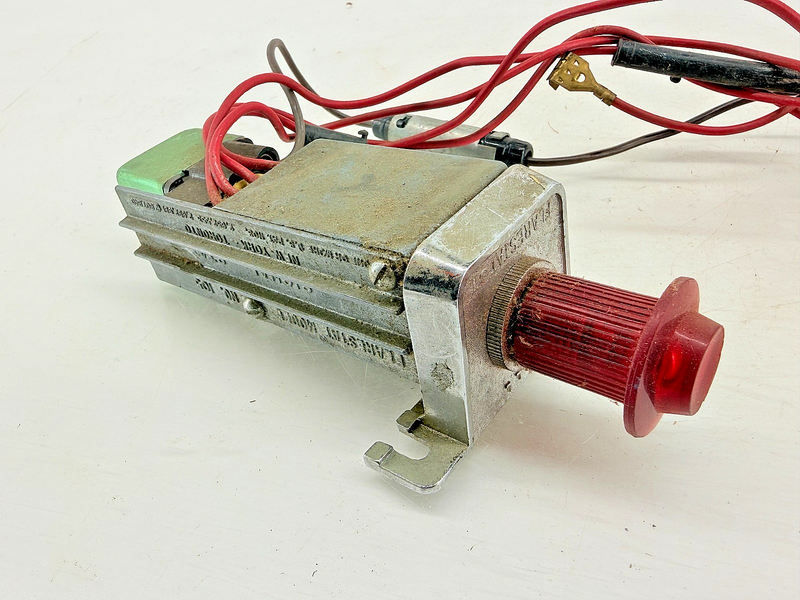 1966 C10 Signal-Stat Flarestat 105 12 Volt Hazard 4 Way Flasher Switch C57-60