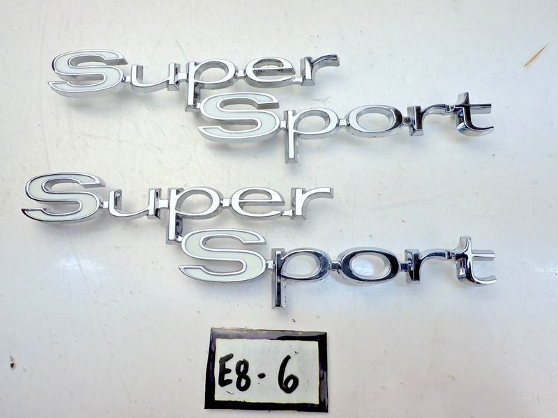 NOS GM 1967 Chevelle 396 SUPER SPORT SS PAIR Quarter Panel Emblems 7660687 E8-6