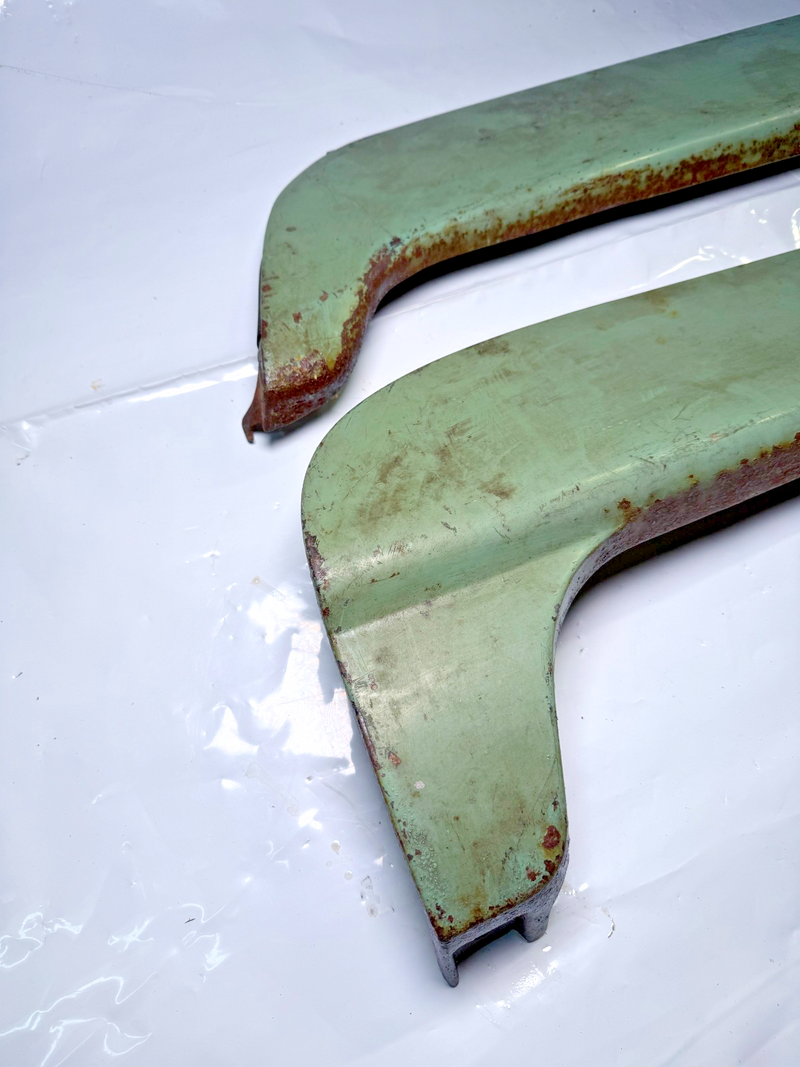 Vintage 1960s - 1970s Car Truck Fender Skirts Unknown Model S3-5