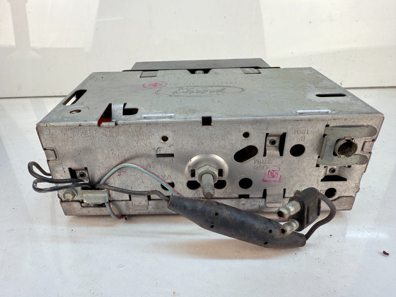 OEM 1976 Ford Factory Radio Am Philco 6A-D6DA-18806 B68-6