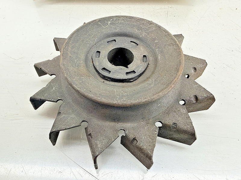NOS 1955 - 1963 Chevy Corvette Power Steering Generator Pulley 3830422 C77-77