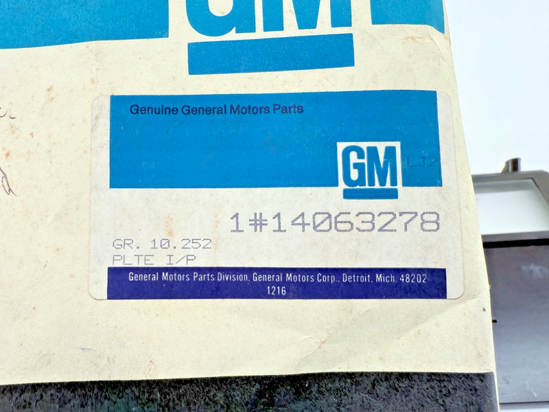 NOS 1978-1985 EL CAMINO MALIBU MONTE CARLO GMC CABEALLERO RADIO DASH PANEL PLATE