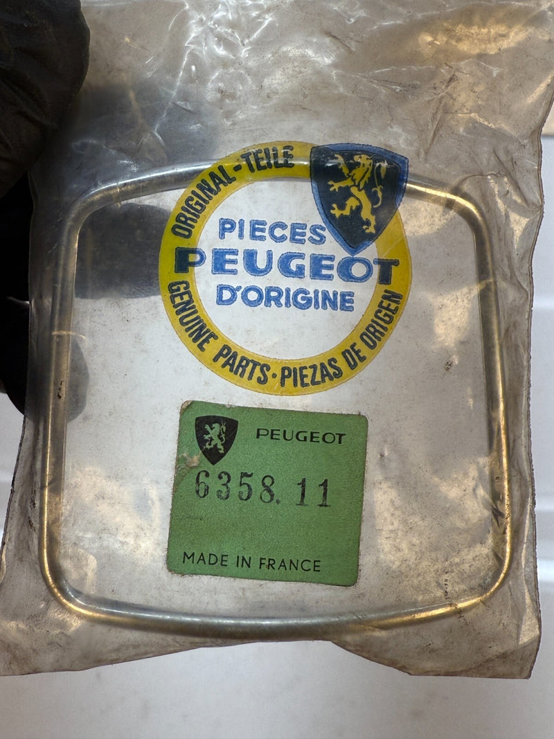 NOS Peugeot Light Lens CHROME BEZEL 6358.11 C19-15