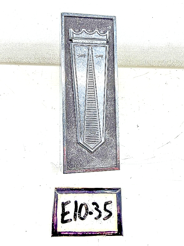 OEM 1965 FORD GALAXIE LTD 500 CROWN PILLAR MEDALLION EMBLEM C5AB-8B118-B E10-35