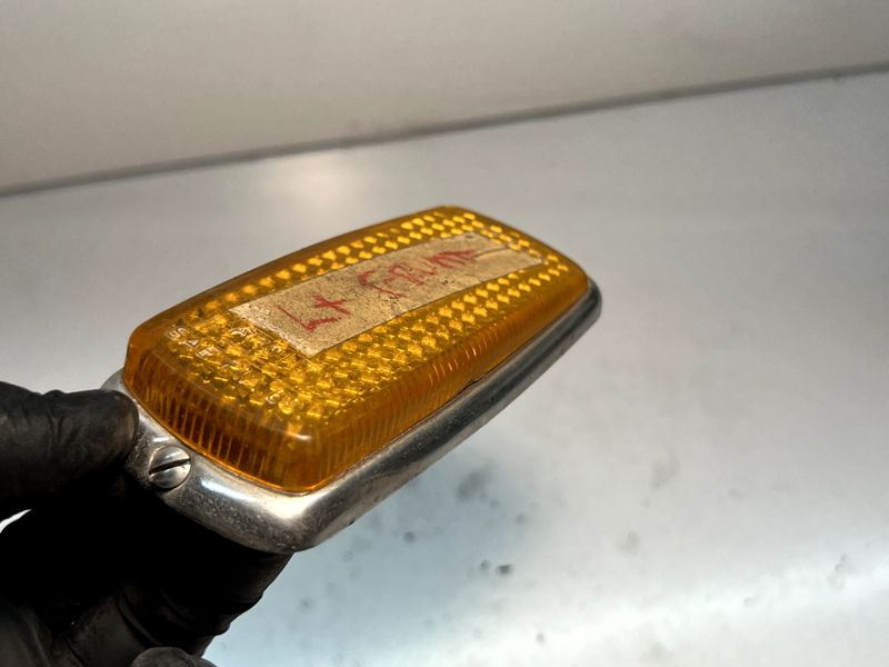 (2) OEM Mercedes 1963-1976 Front Side Amber Marker W109 W108 ULO 302 00/30 C2-47