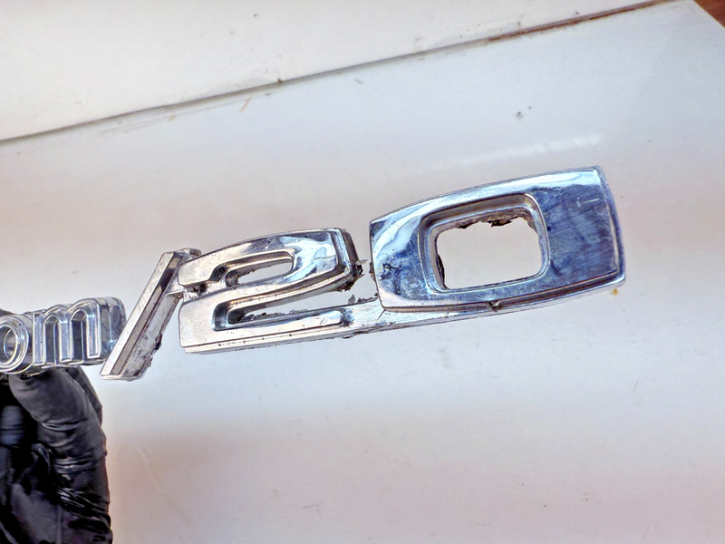 OEM 1969 1970 1971 1972 Chevrolet Custom 20 Emblem Truck Pickup 3944760 E8-18