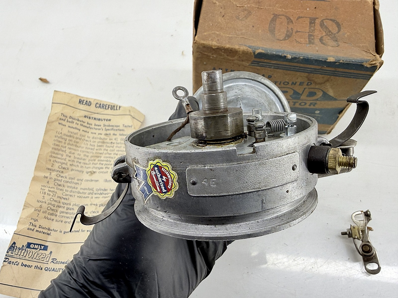 NOS Original 1951 Ford Truck F7 F8 Distributor 8EQ C51-16