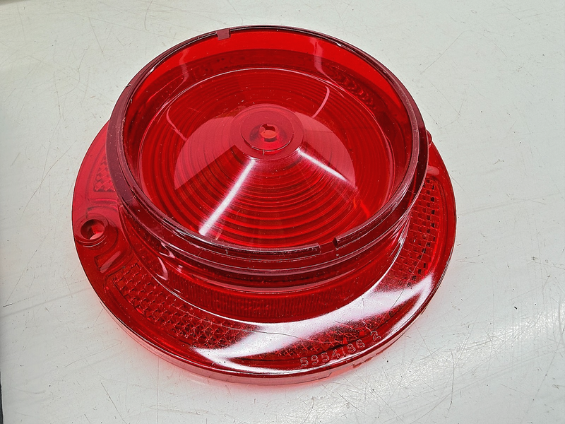 (1) NOS 1963 Chevrolet Impala Tail Light Lens 5954186 SAE STDB 6 C70-23
