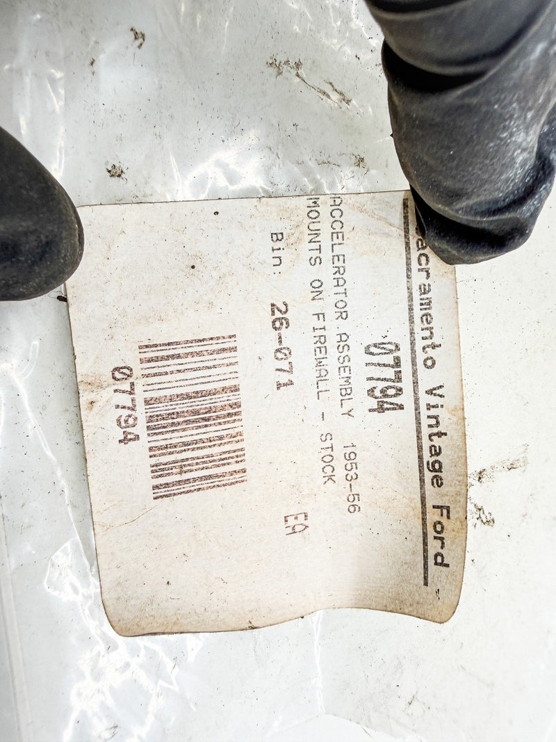 1953 - 1956 FORD TRUCK ACCELERATOR Gas Pedal MOUNT C78-31