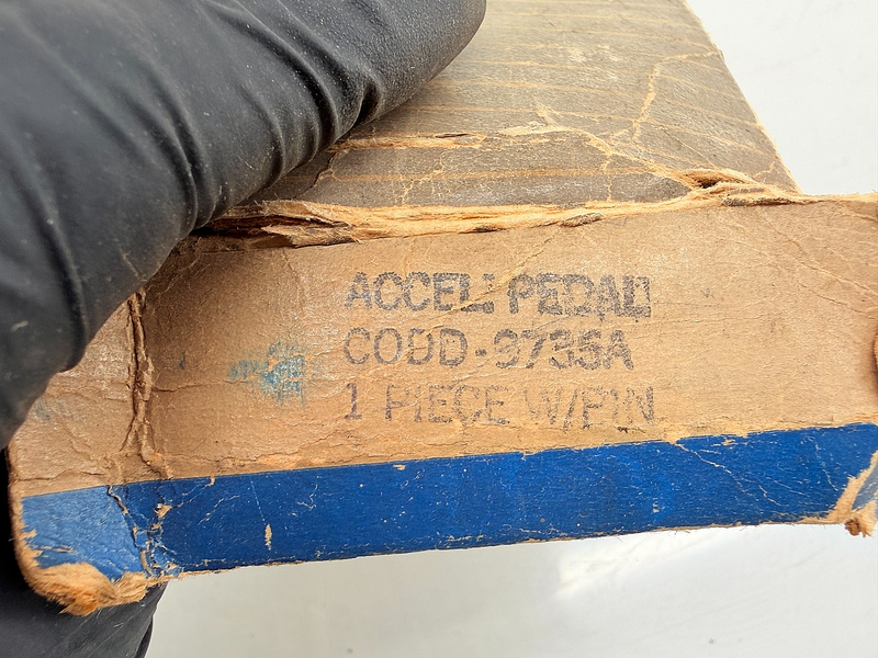 NOS 1960 Ford Fairlane Gas Accelerator Pedal C0DD-9735-A C60-32
