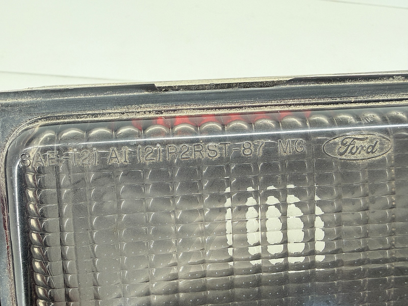 OEM Ford Mustang 1987 - 1993 Fox Body Right Tail Light Lamp E3ZB-13440-AC B81-52