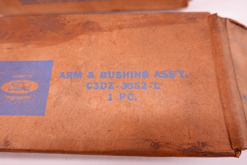 (1) NOS ORIGINAL 1960 - 1966 FORD FALCON MUSTANG IDLER ARM C3DZ-3352-L C55-18
