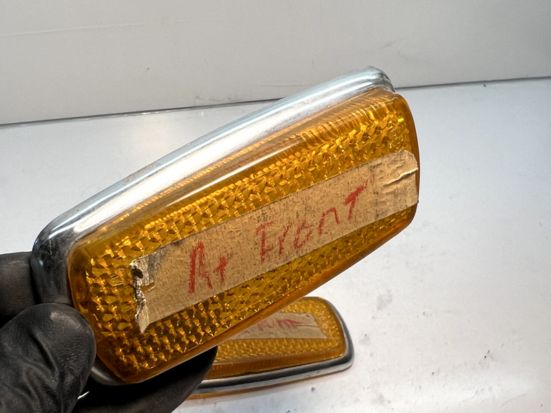 (2) OEM Mercedes 1963-1976 Front Side Amber Marker W109 W108 ULO 302 00/30 C2-47