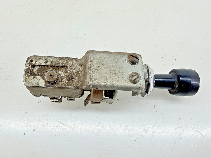 OEM 1950 - 1954 FORD SHOEBOX 1948 - 1954 FORD TRUCK HEADLIGHT SWITCH C67-171
