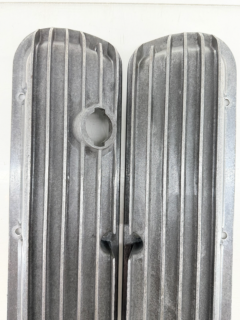 Cal Custom 40-1017 Finned Aluminum Valve Covers Ford SBF 260 289 302 351W U3B-54