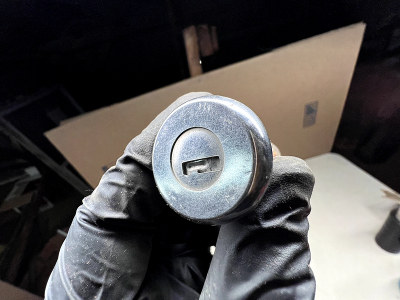 OEM 1959 Chevy Lock Door Cylinders SET Key 59 B24-3