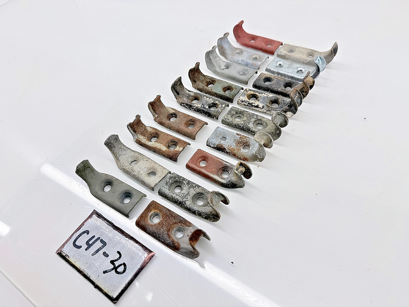 (1) Original Jeep Willys CJ2A CJ3A Windshield Lower Brackets J-Hooks C47-30