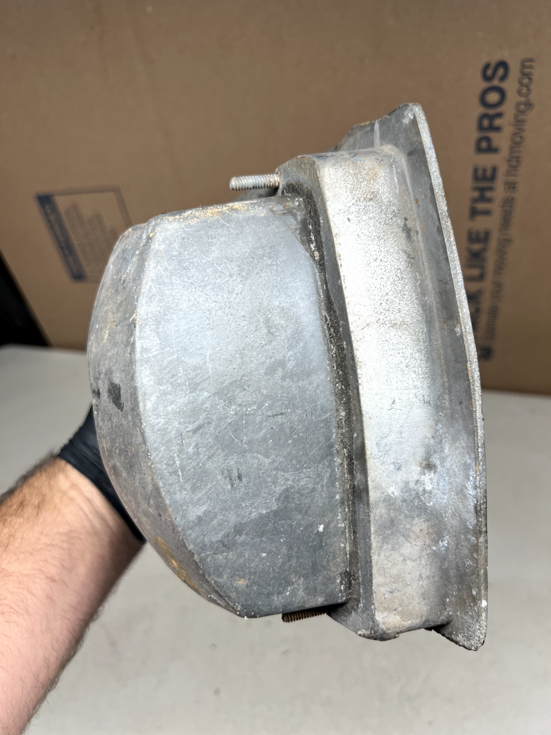 OEM DART LH TAILLIGHT BUCKET 68 MOPAR A BODY SWINGER GT 2853067 B20