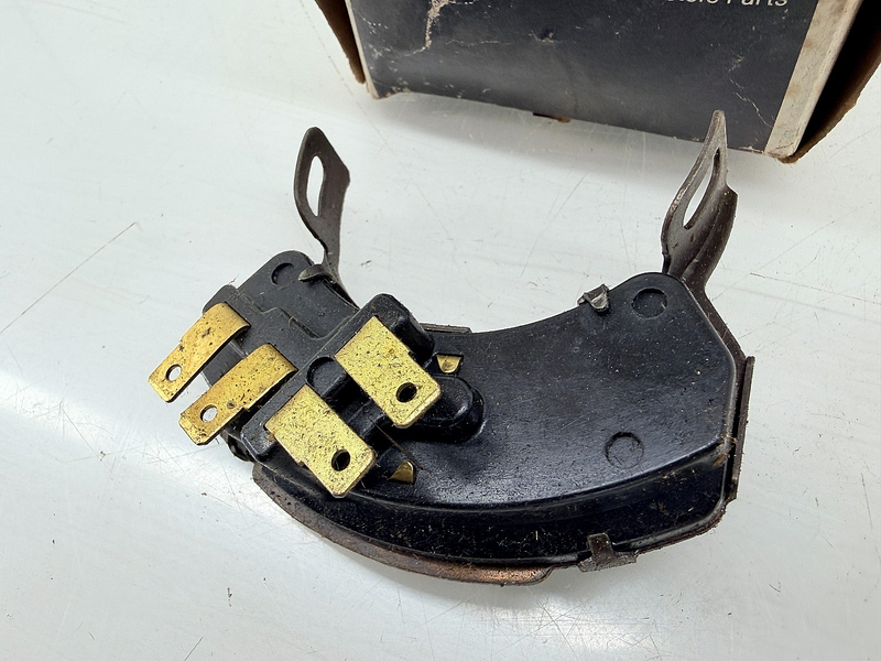 NOS 1964 1965 1966 Buick Neutral Safety & Back Up Light Switch GM 1367775 C71-57