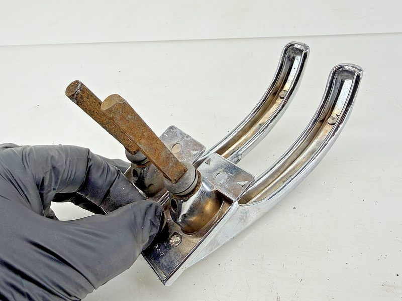 Vintage 1942 - 1947 MERCURY PASSENGER CAR PAIR OUTSIDE DOOR HANDLES C67-5