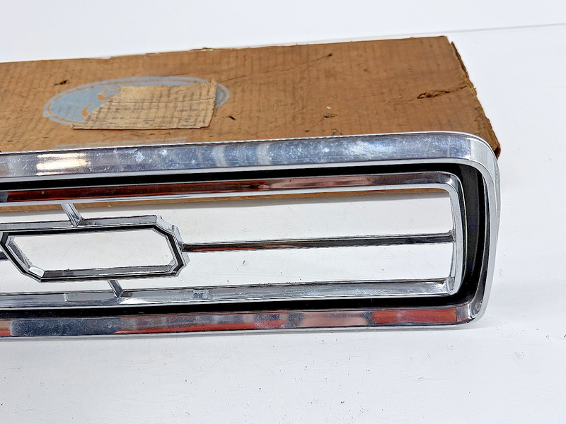 NOS 1973 1974 Ford Galaxie LTD Custom 300 500 Rear Taillight Bezel D3AZ-13489-A