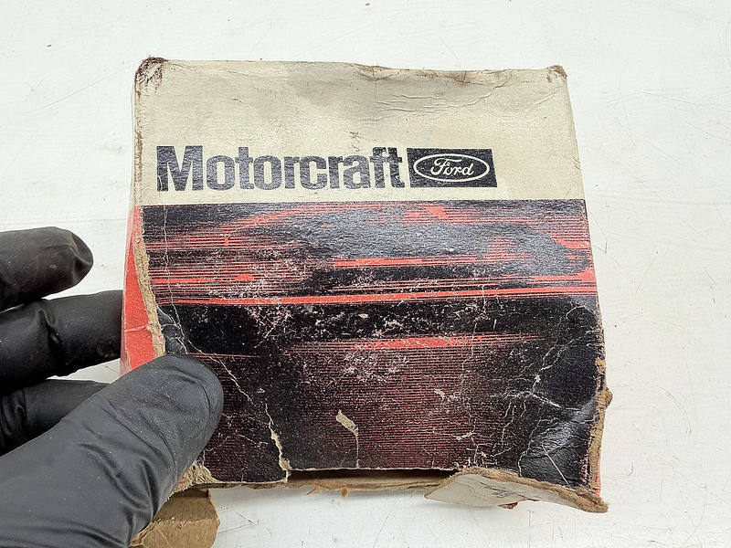 NOS 1963 1964 FORD GALAXIE MOTORCRAFT STARTER BRUSH END PLATE C3AZ-11049A C77-54