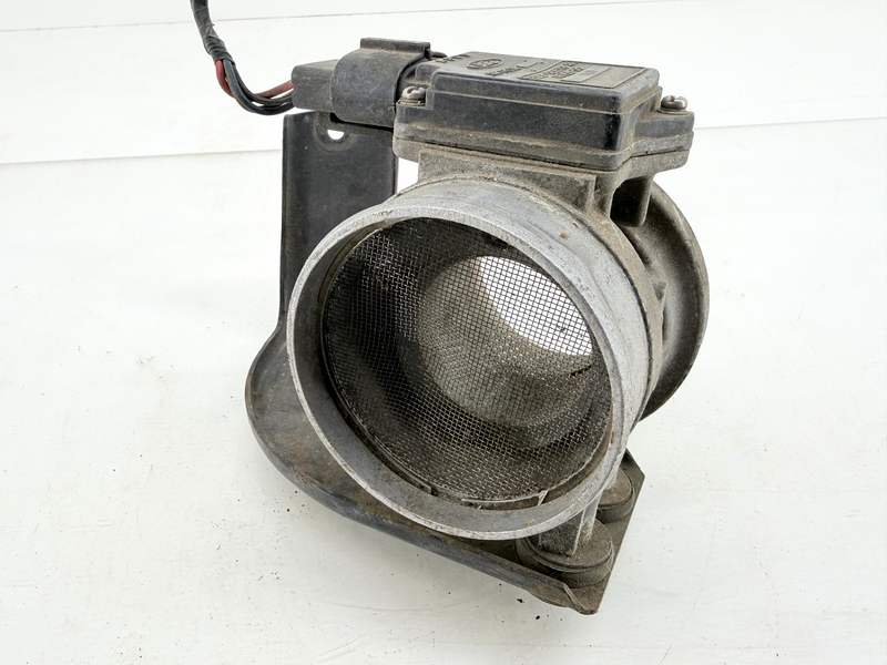 OEM 1987 - 1993 Ford Mustang Mass Air Flow Sensor MAF With Bracket E8ZE-9B961-BC