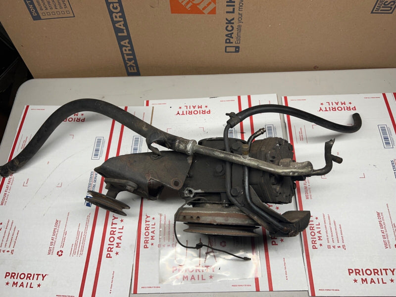1971-74 FORD Torino COMPLETE A/C AIR COMPRESSOR BRACKET D3AH-8A617-BA FOMOCO U1A