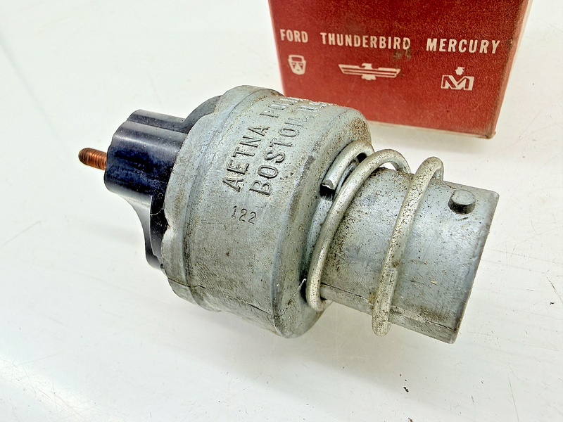 NOS 1960 - 1977 FORD MUSTANG FALCON BRONCO IGNITION SWITCH C3AZ-11572-A B71-62