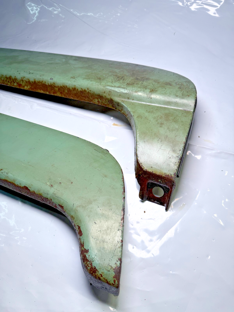 Vintage 1960s - 1970s Car Truck Fender Skirts Unknown Model S3-5