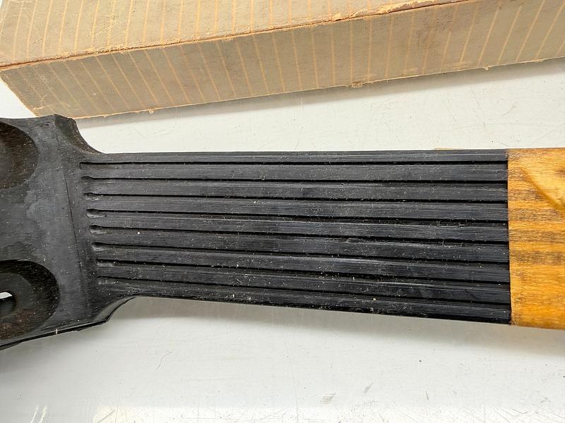NOS 1960 Ford Fairlane Gas Accelerator Pedal C0DD-9735-A C60-32