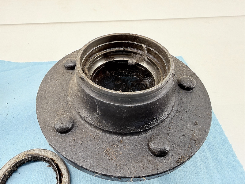 OEM 1958 - 1964 Chevrolet Impala Pair of Front Wheel Bearing Hub Housing C47-35