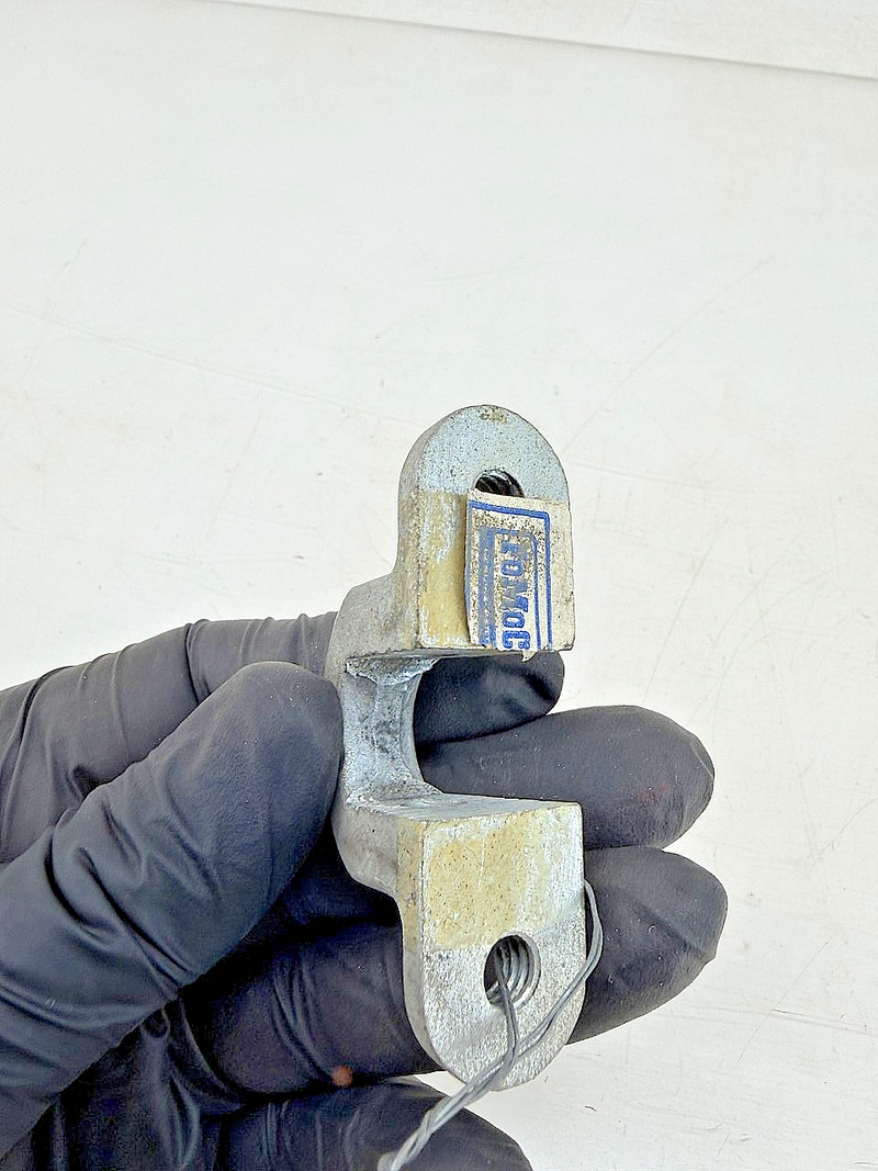 NOS 1963 1965 MUSTANG FAIRLANE FALCON GALAXIE 4SP SHIFTER YOKE C3AZ7210 C76-162